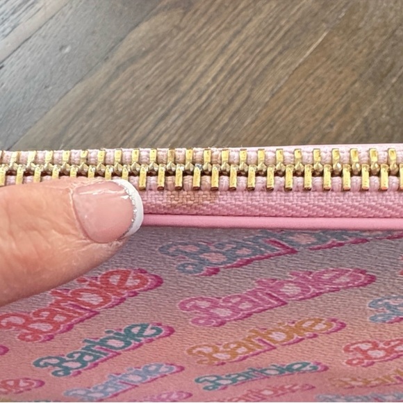 Stoney Clover Lane X Barbie Limited Edition Pouch RARE Collector Cosmetic Bag - Picture 4 of 8